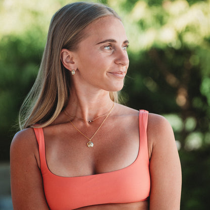 Radiant Gold Sand Dollar Necklace Set